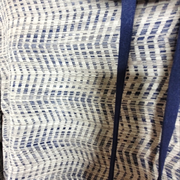 T By Talbots Cowl Neck Pullover Sz L Navy/White Chevron Preppy Casual - Picture 4 of 8